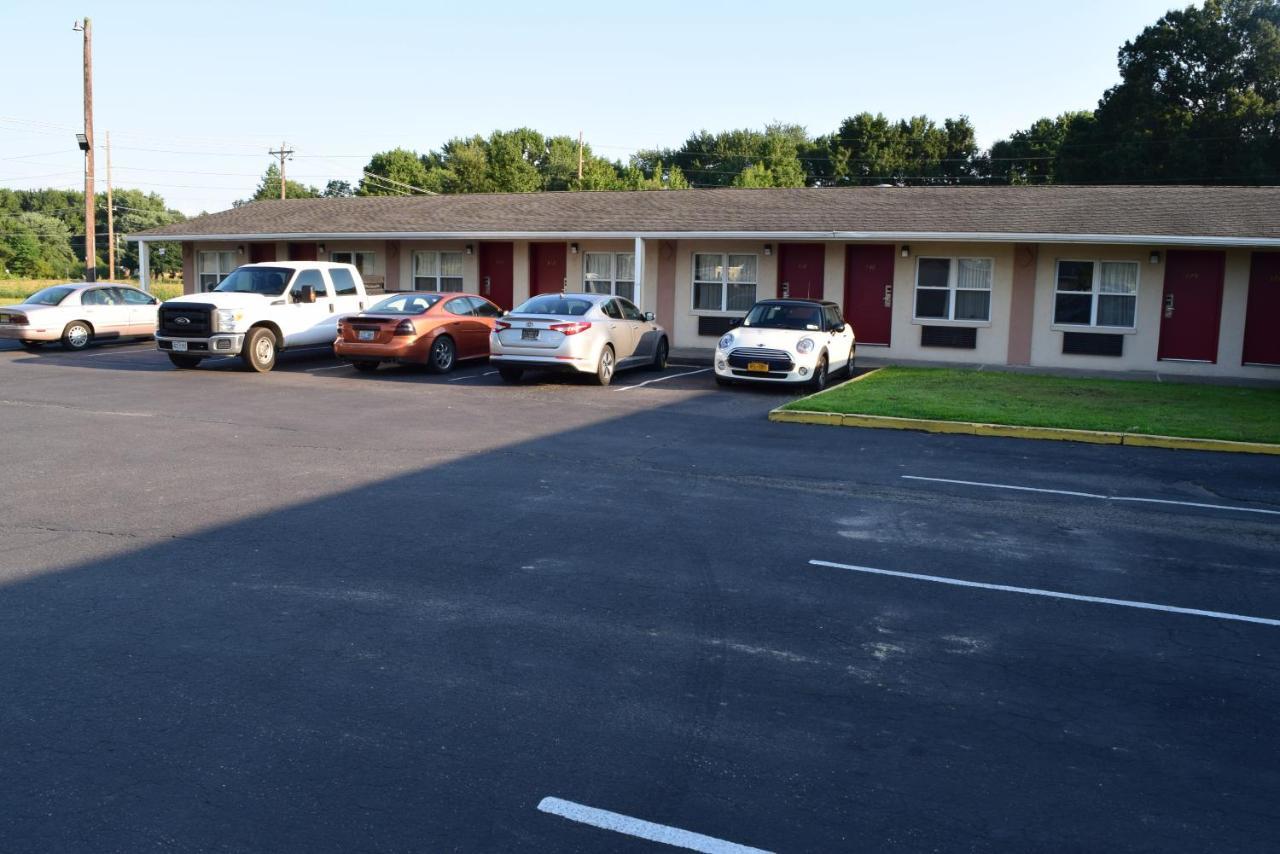 White Oaks Motel Pennsville/Carneys Point Exterior photo
