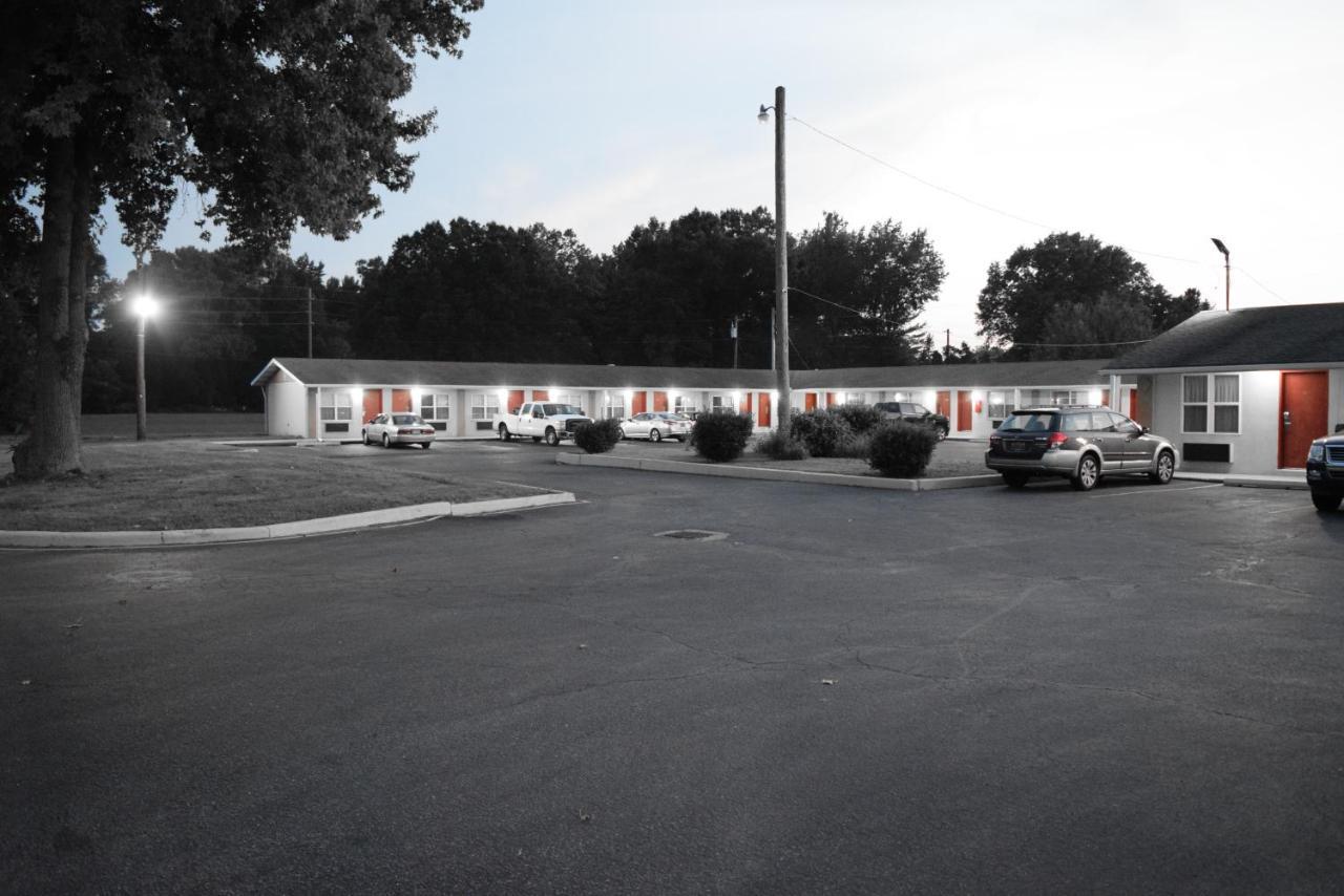 White Oaks Motel Pennsville/Carneys Point Exterior photo